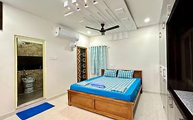 Truelife Majestic Suites - 3Bhk Large Signature Apartments - Ps4 Veg Restaurant - On The Way To Balaji Temple - Modular Kitchen - Large Hall, Super Fast Wifi, Smart Tv, 250 Jio Channel - Easy Access To All Temples - Parking - Top Service With Lots Of